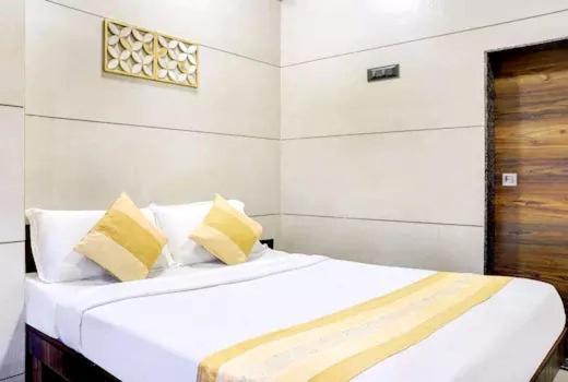Hotel Amrita Mogappair Madras Buitenkant foto