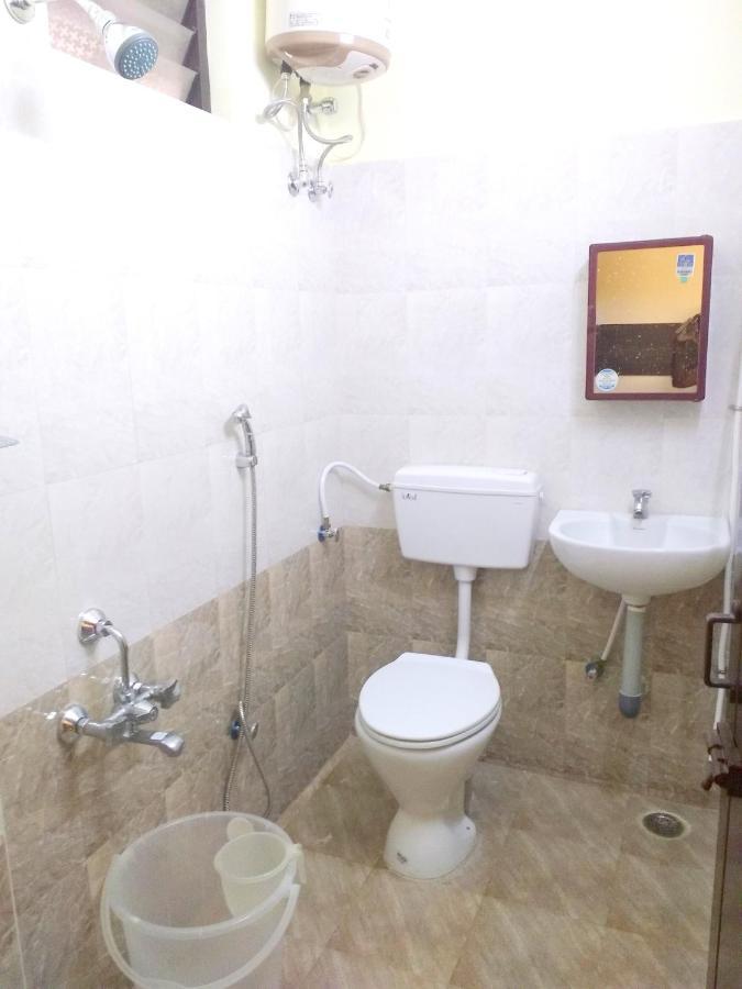 Hotel Amrita Mogappair Madras Buitenkant foto
